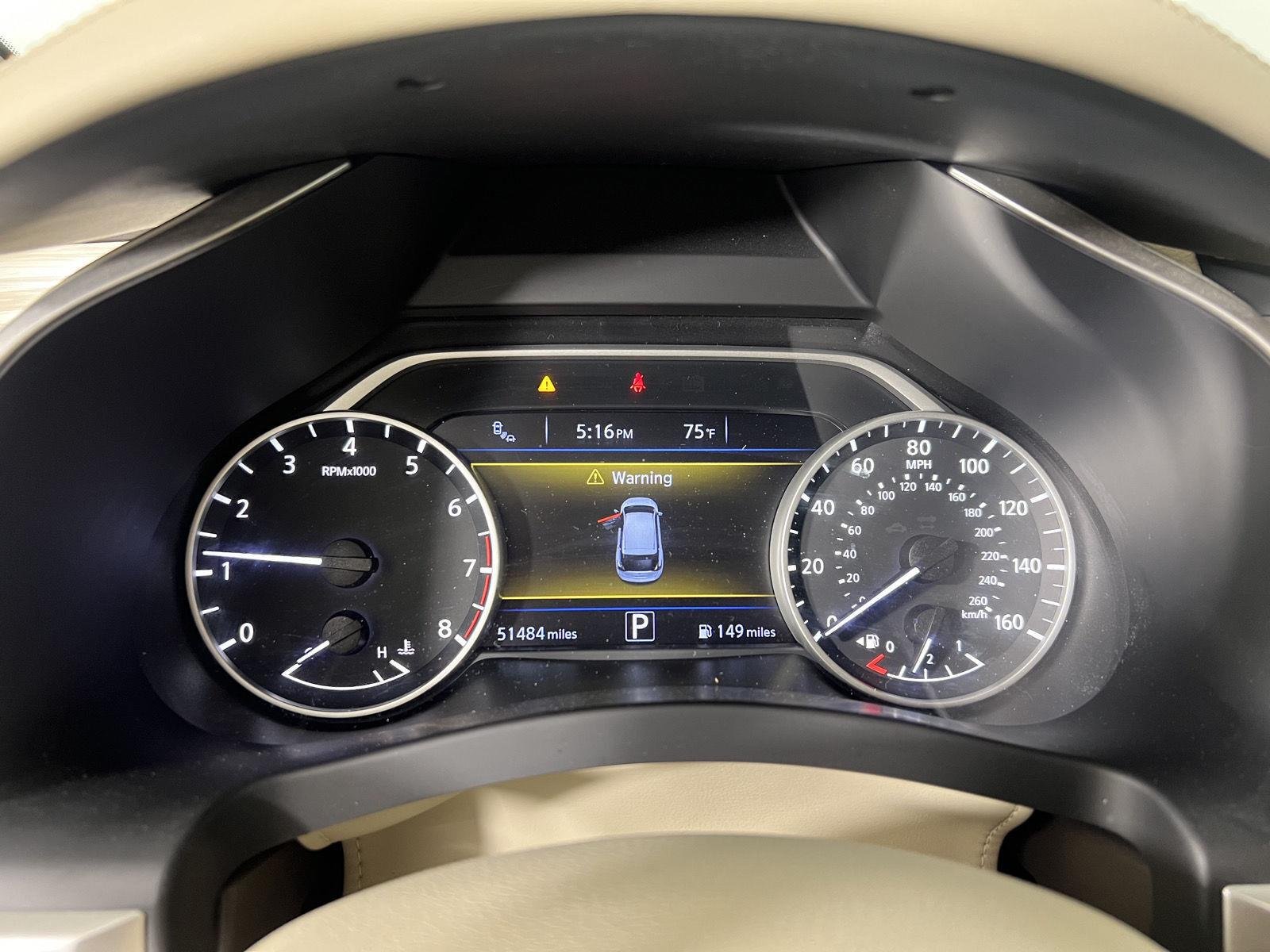 Used 2018 Pearl White Nissan SL image 18