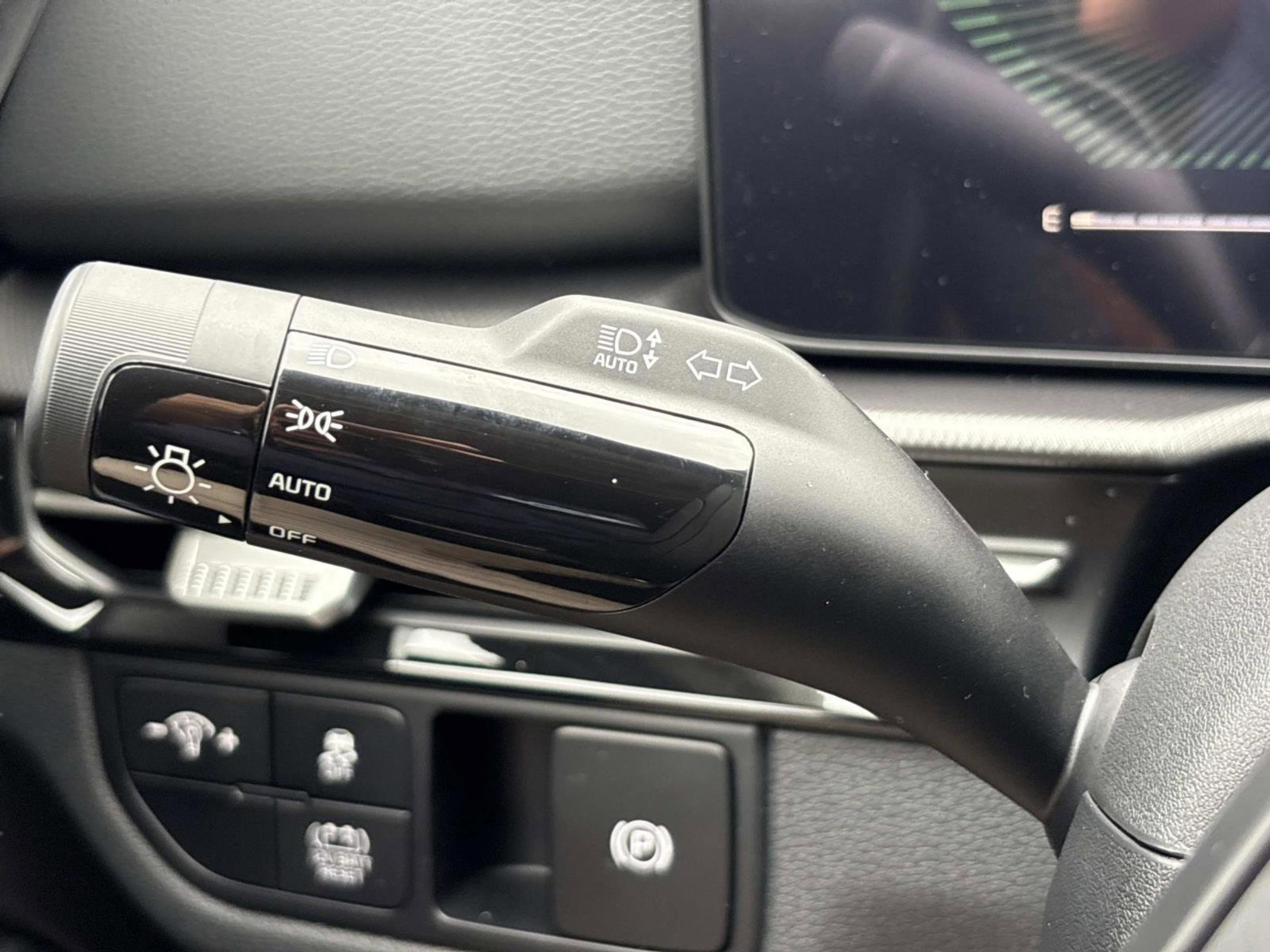 New 2026 Wolf Gray Kia S image 29