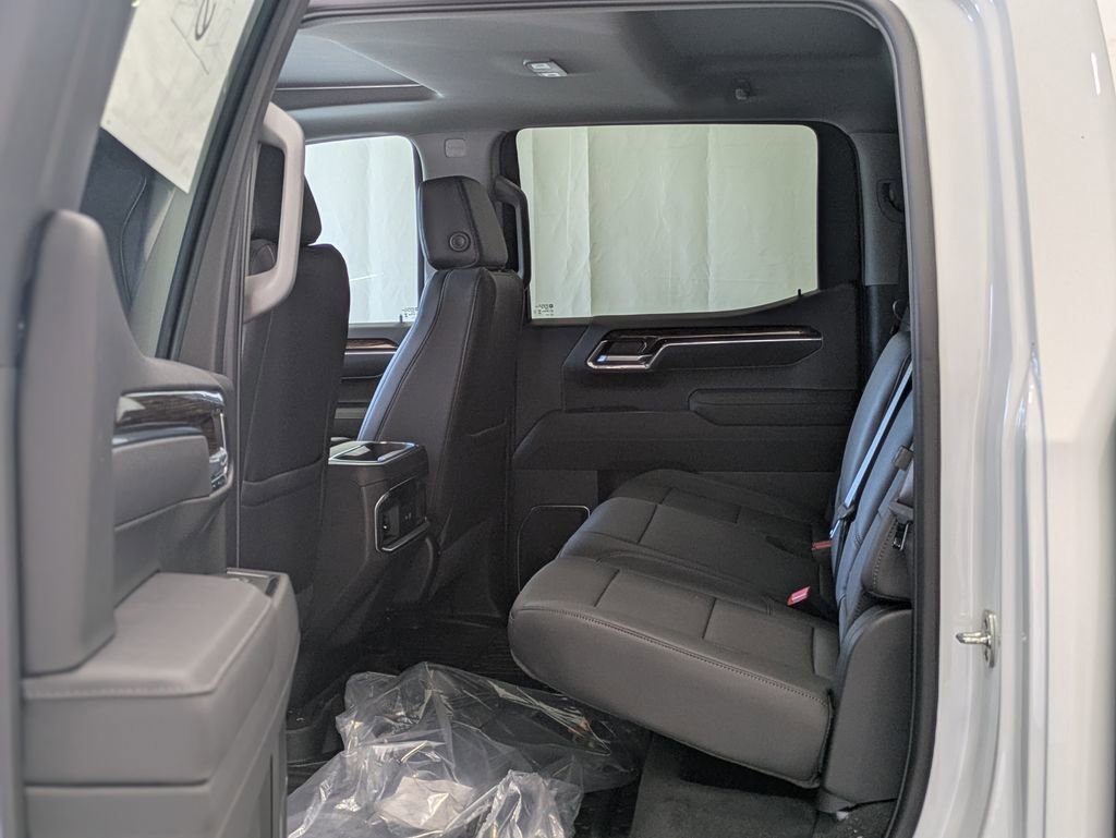 New 2026 Summit White GMC Elevation image 35