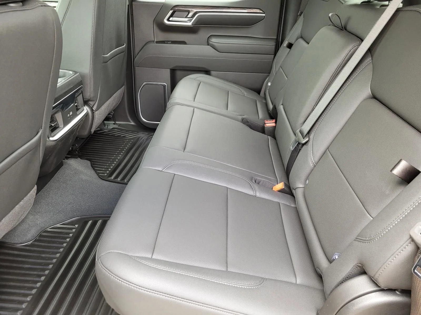 2026 Chevrolet Silverado 1500 LTZ - Photo 8