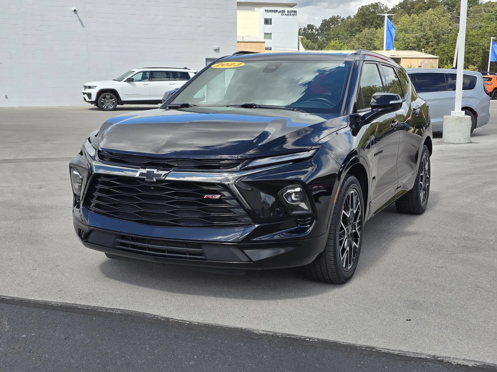 Used 2023 BLACK Chevrolet RS image 3