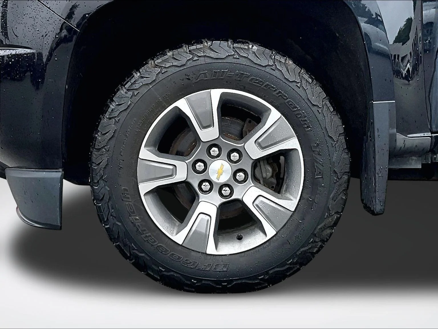 Used 2016 Black Chevrolet Z71 image 10