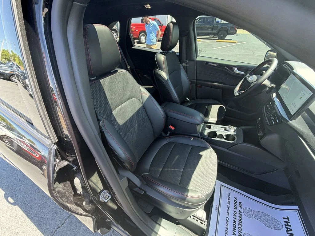 Used 2025 Black Ford ST-Line image 31