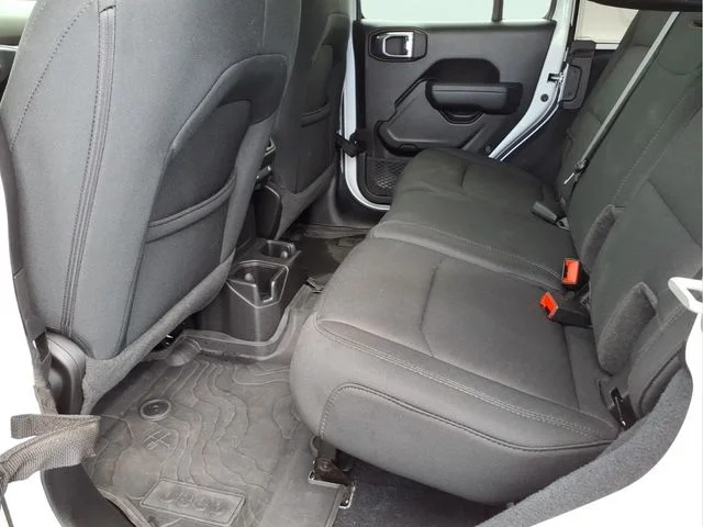 Used 2022 White Jeep Unlimited Willys image 17