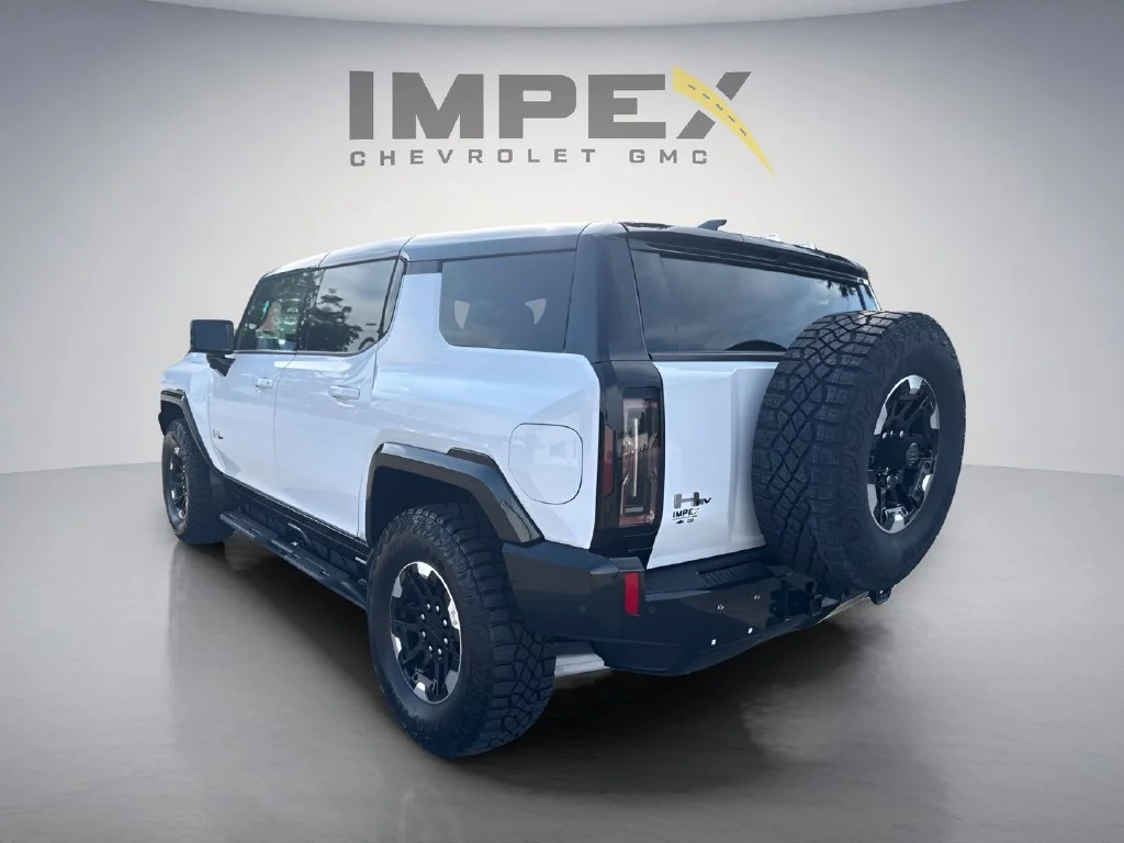 Used 2024 Interstellar White GMC 2X image 3