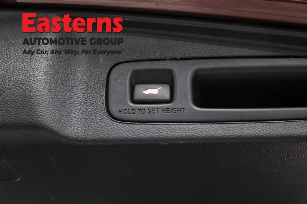 Used 2018 Red Honda Touring image 21
