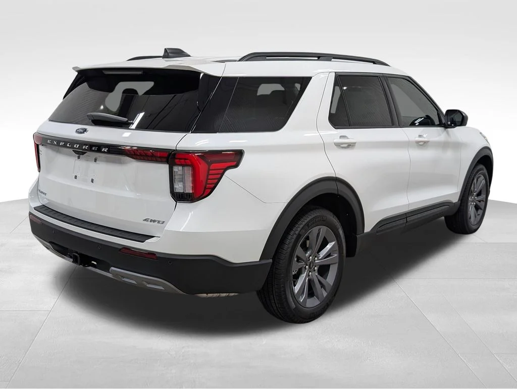 New 2026 Star White Metallic Tri-Coat Ford Active image 19