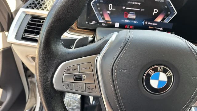 Used 2026 White BMW xDrive40i image 23