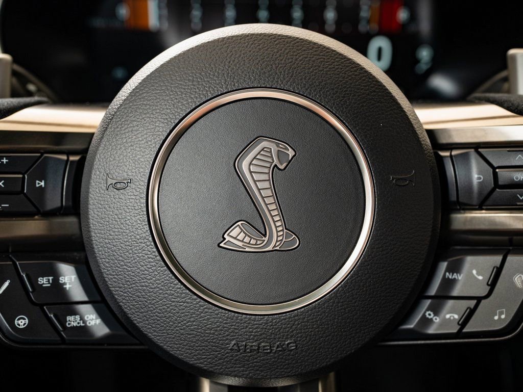 Used 2022 Orange Ford Shelby GT500 image 25