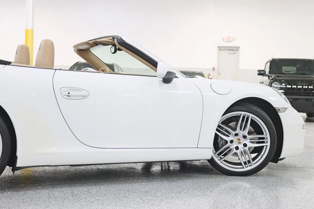 Used 2014 White Porsche Carrera image 13