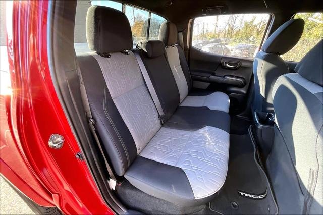 Certified Used 2020 BARCELONA RED MET. Toyota  image 18