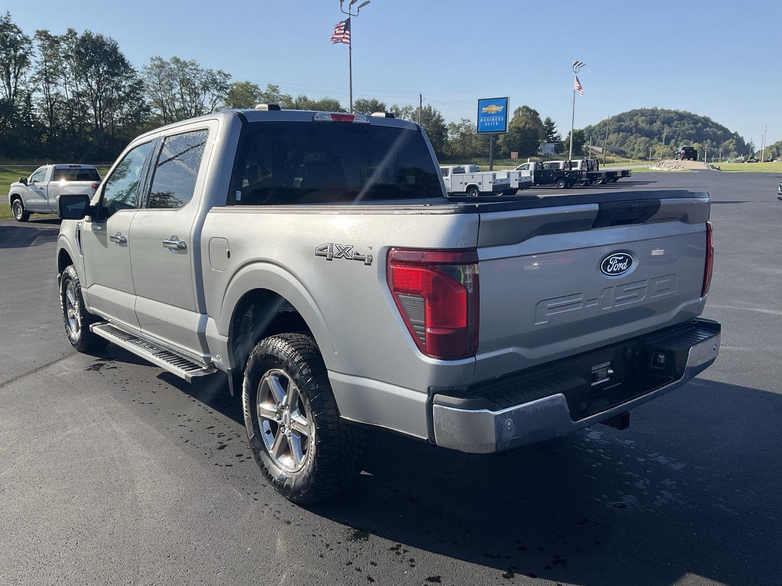 Used 2025 Iconic Silver Metallic Ford XLT image 8