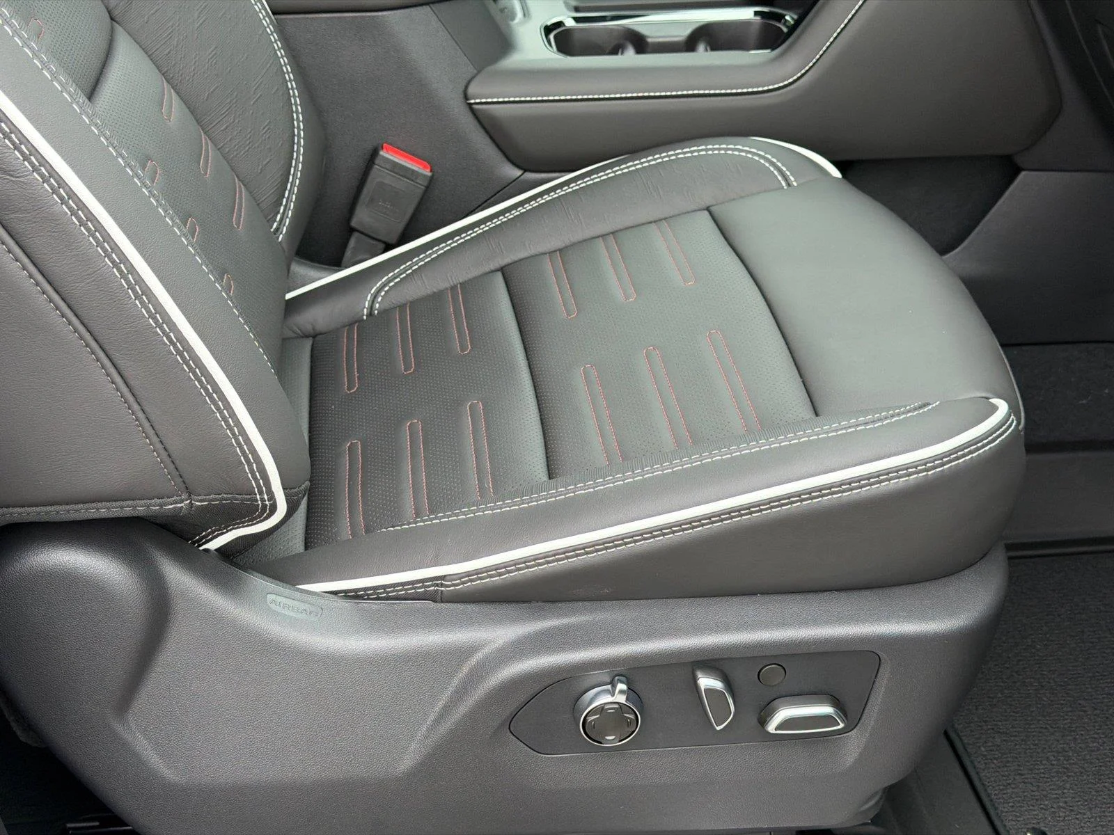 2026 GMC Sierra 2500HD AT4X - Photo 9