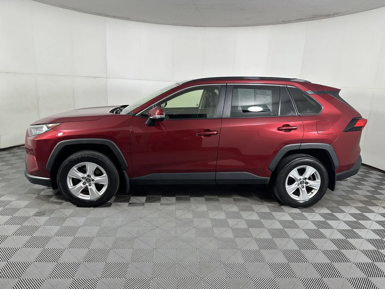 Used 2019 Ruby Flare Pearl Toyota XLE image 25