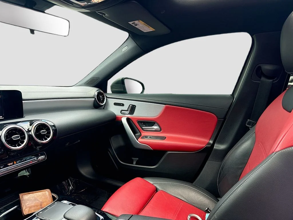 Used 2019 Gold Mercedes-Benz A 220 image 24