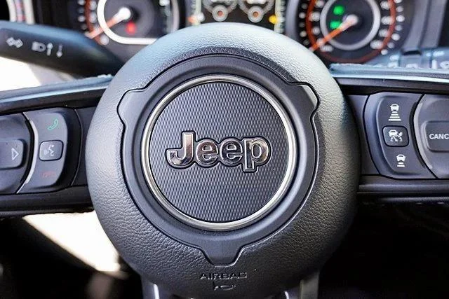 New 2026 Anvil Clear-Coat Exterior Paint Jeep Rubicon image 43