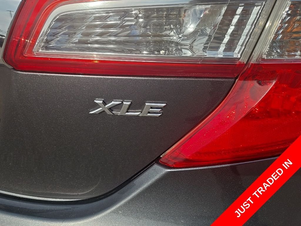 Used 2013 Gray Toyota XLE image 9
