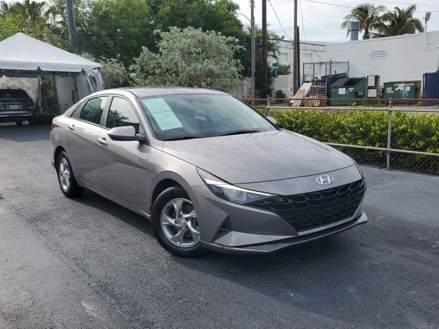 2023 Hyundai Elantra 2.0 SE IVT SULEV's photo