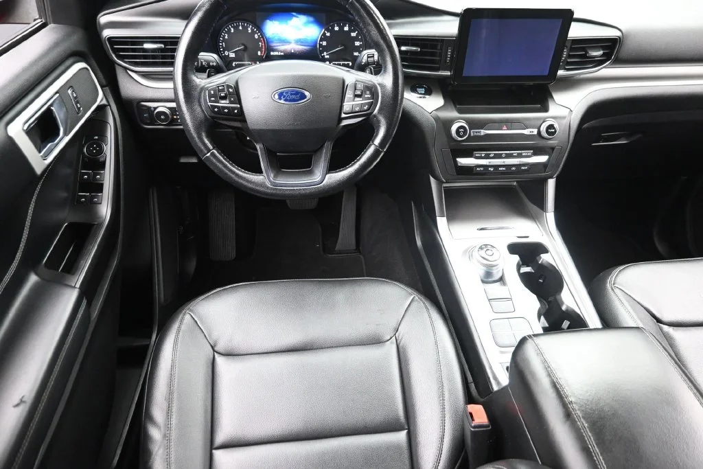 Used 2020 Red Ford XLT image 15