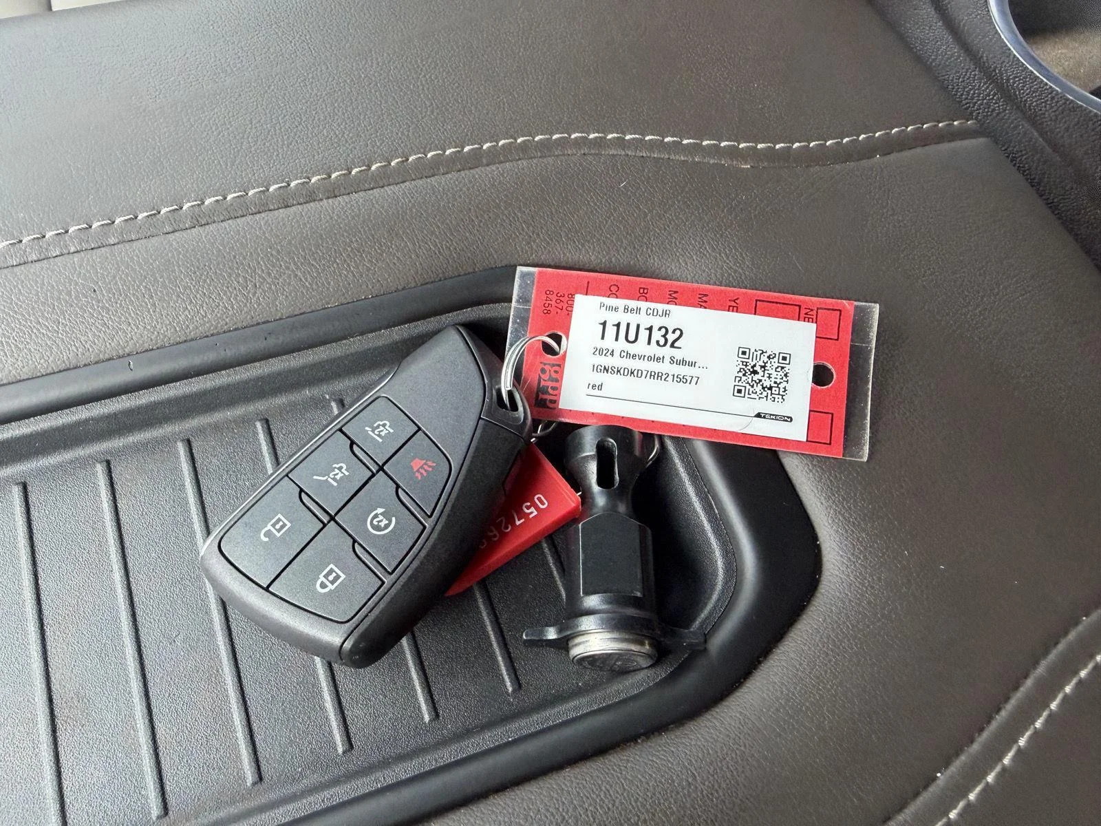 Used 2024 Radiant Red Tintcoat Chevrolet Z71 image 13
