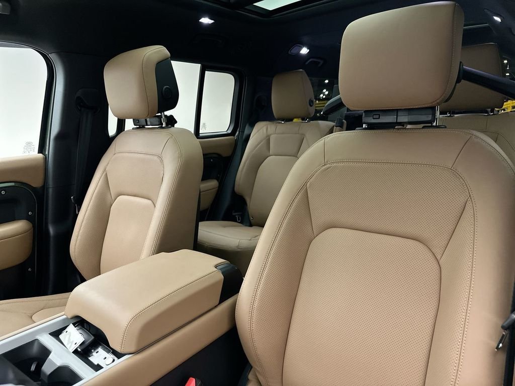 New 2026 Woolstone Green Metallic Land Rover S image 10