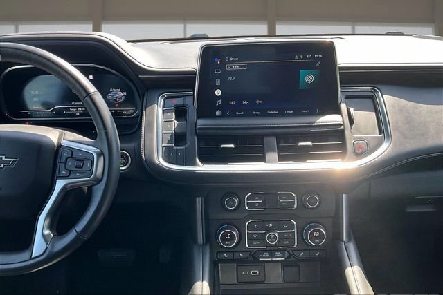 Used 2022 Gray Chevrolet Z71 image 6