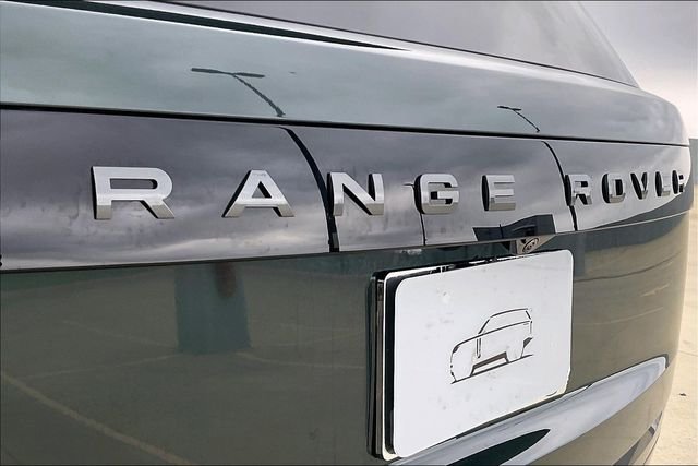 New 2026 Belgravia Green Land Rover SE image 9