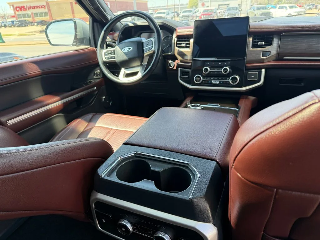 Used 2024 Silver Ford Limited image 3
