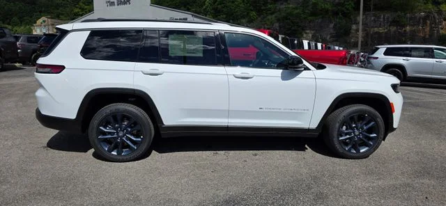 New 2026 White/off-white Jeep Limited image 12