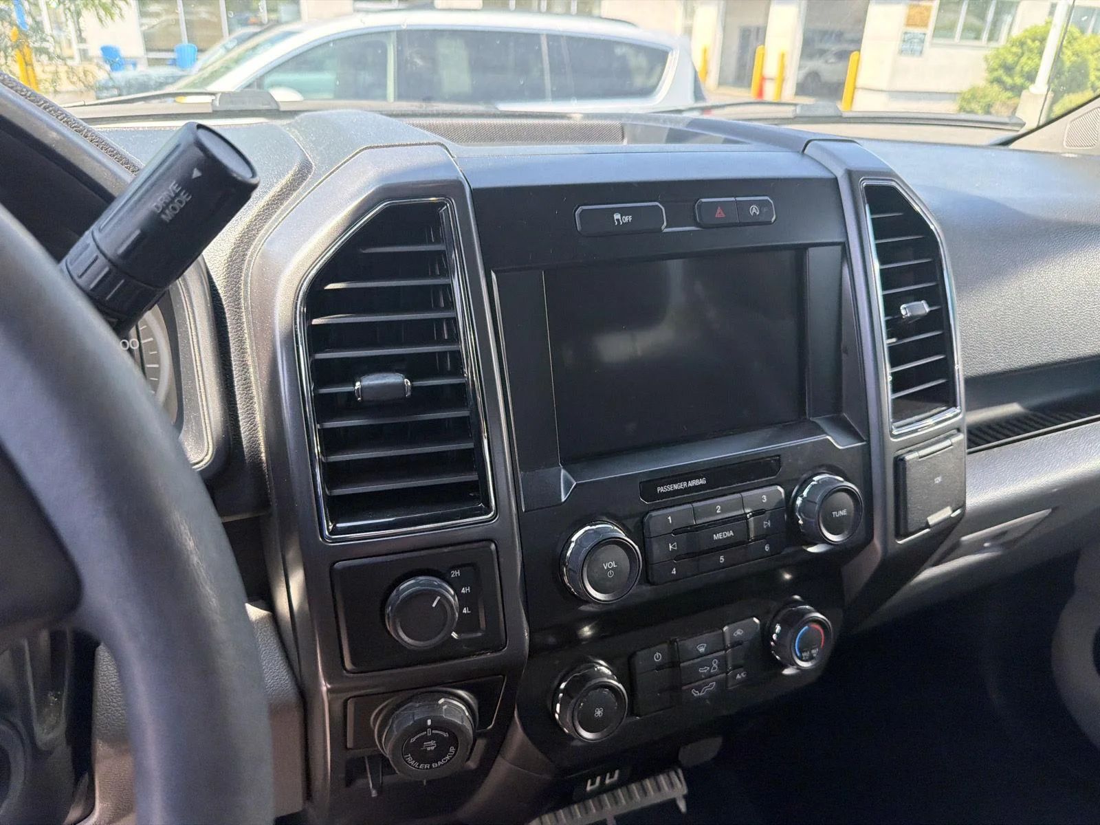 Used 2019 Oxford White Ford XLT image 19