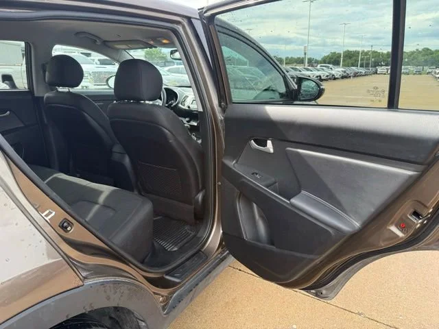 Used 2013 Brown Kia LX image 19