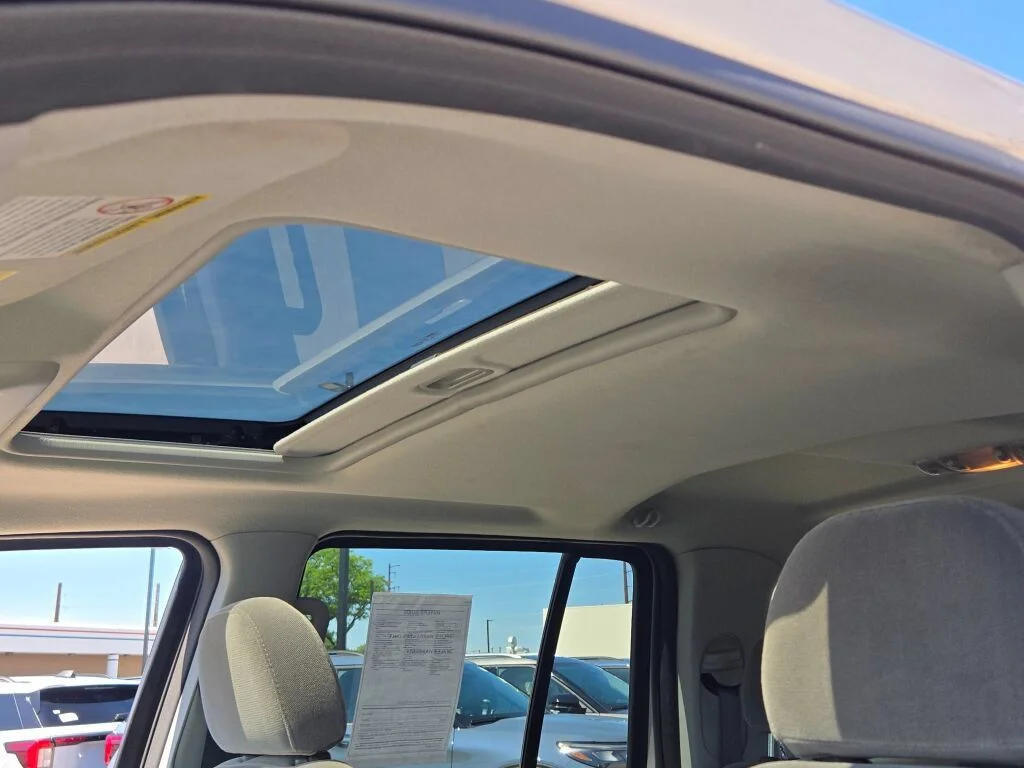 Used 2005 Silver Birch Clearcoat Metallic Ford XLT image 25