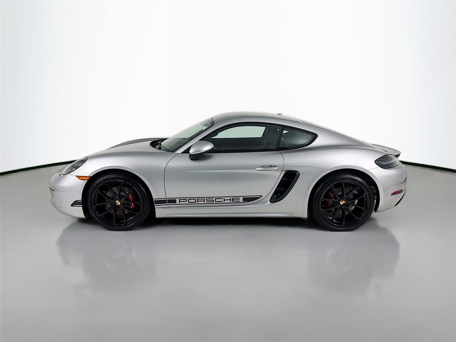 Used 2024 GT Silver Metallic Porsche Style Edition image 2