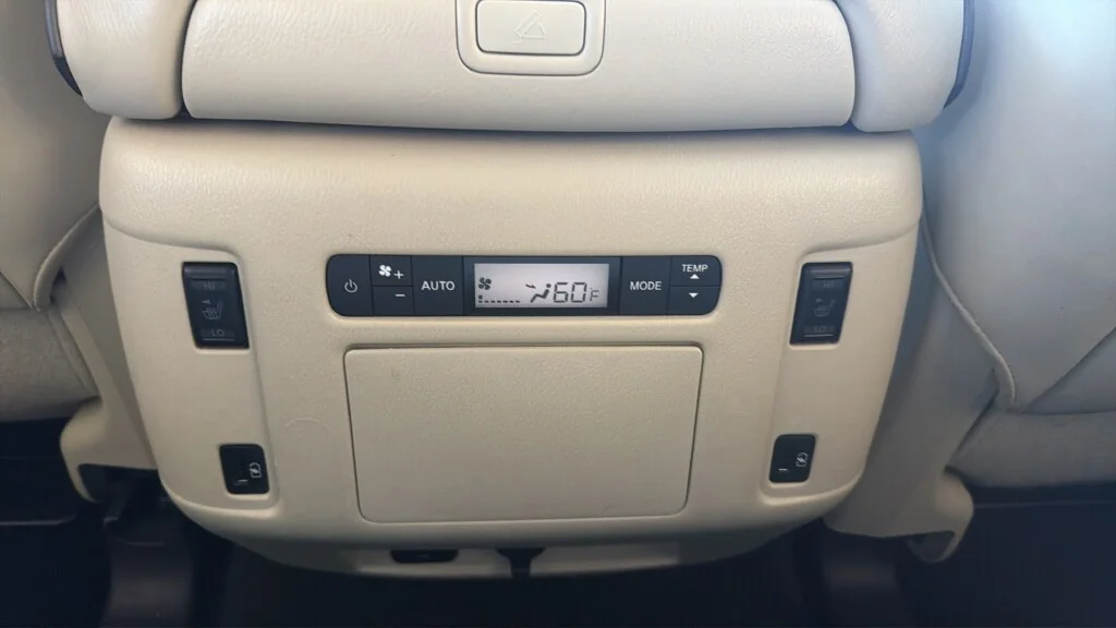 Used 2023 Moonstone White INFINITI Sensory image 18