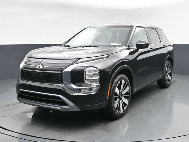 2026 Mitsubishi Outlander LE