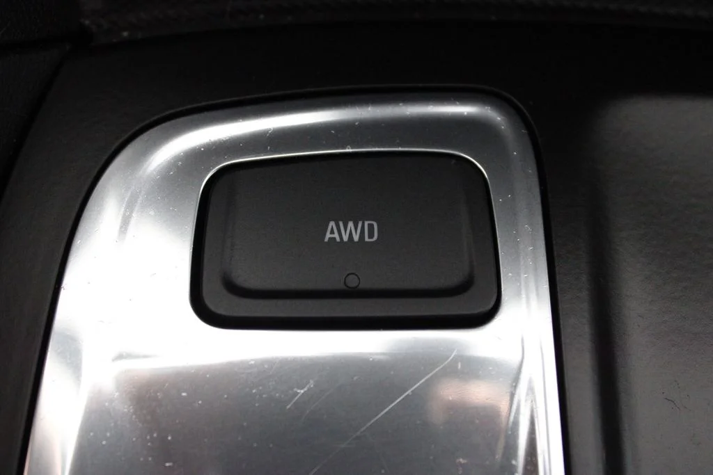 Used 2022 Gray Chevrolet LT image 18