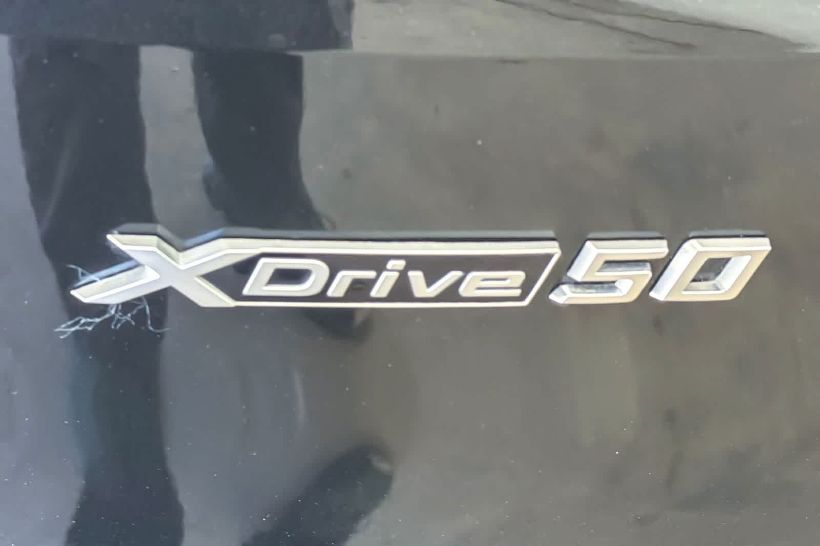 Used 2024 Black Sapphire Metallic BMW xDrive50 image 28