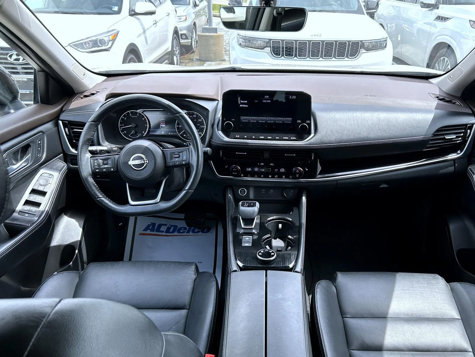 Used 2023 White Nissan SL image 12