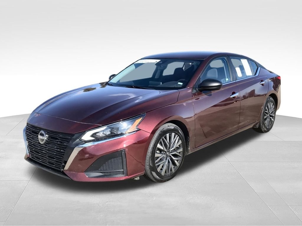 Used 2024 Red Nissan 2.5 SV image 4