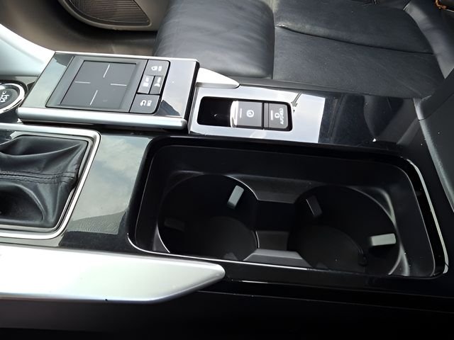 Used 2018  Mitsubishi SEL image 24