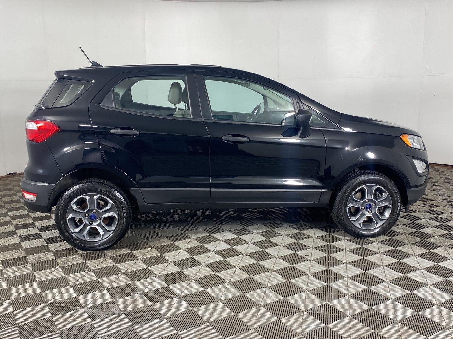 Used 2022 Shadow Black Ford S image 19