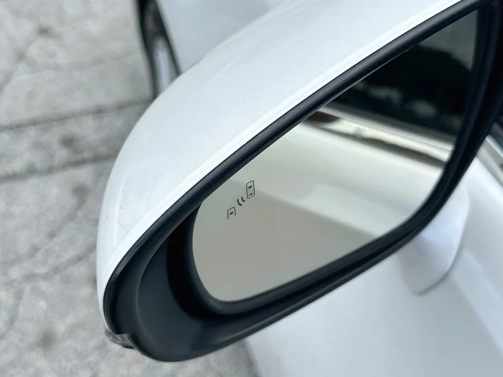 Used 2016 White Lexus 350 image 17