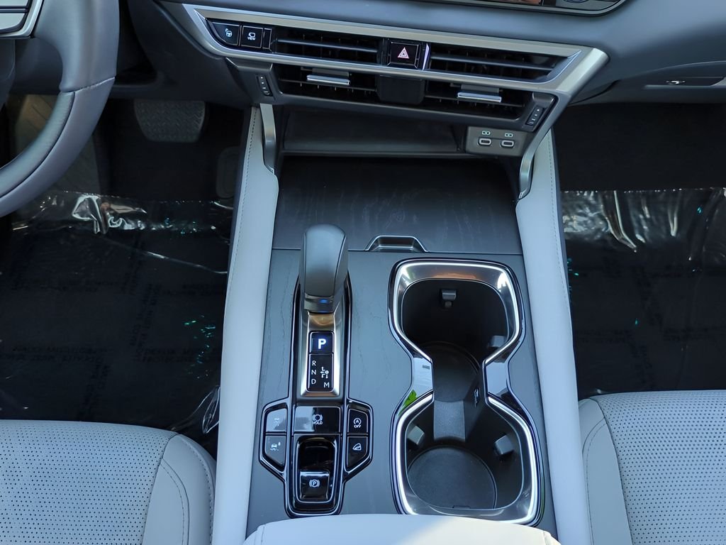 Used 2024 White Lexus 350 Premium Plus image 16