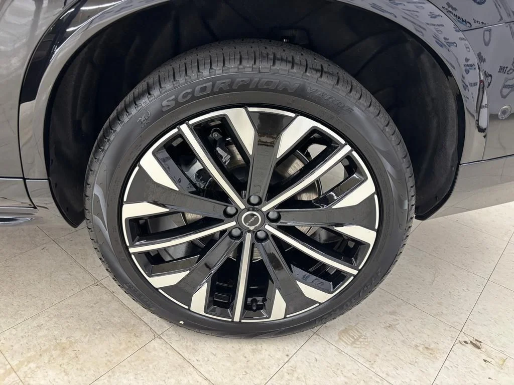 2026 Volvo XC90 Plus - Photo 27