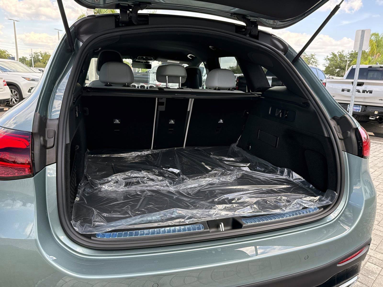 New 2026 Silver Metallic Mercedes-Benz 300 4MATIC® SUV image 10