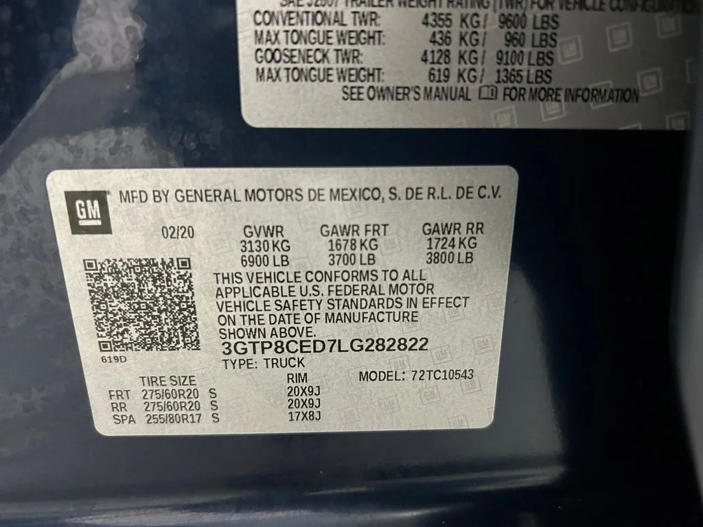 Used 2020 Blue GMC Elevation image 20