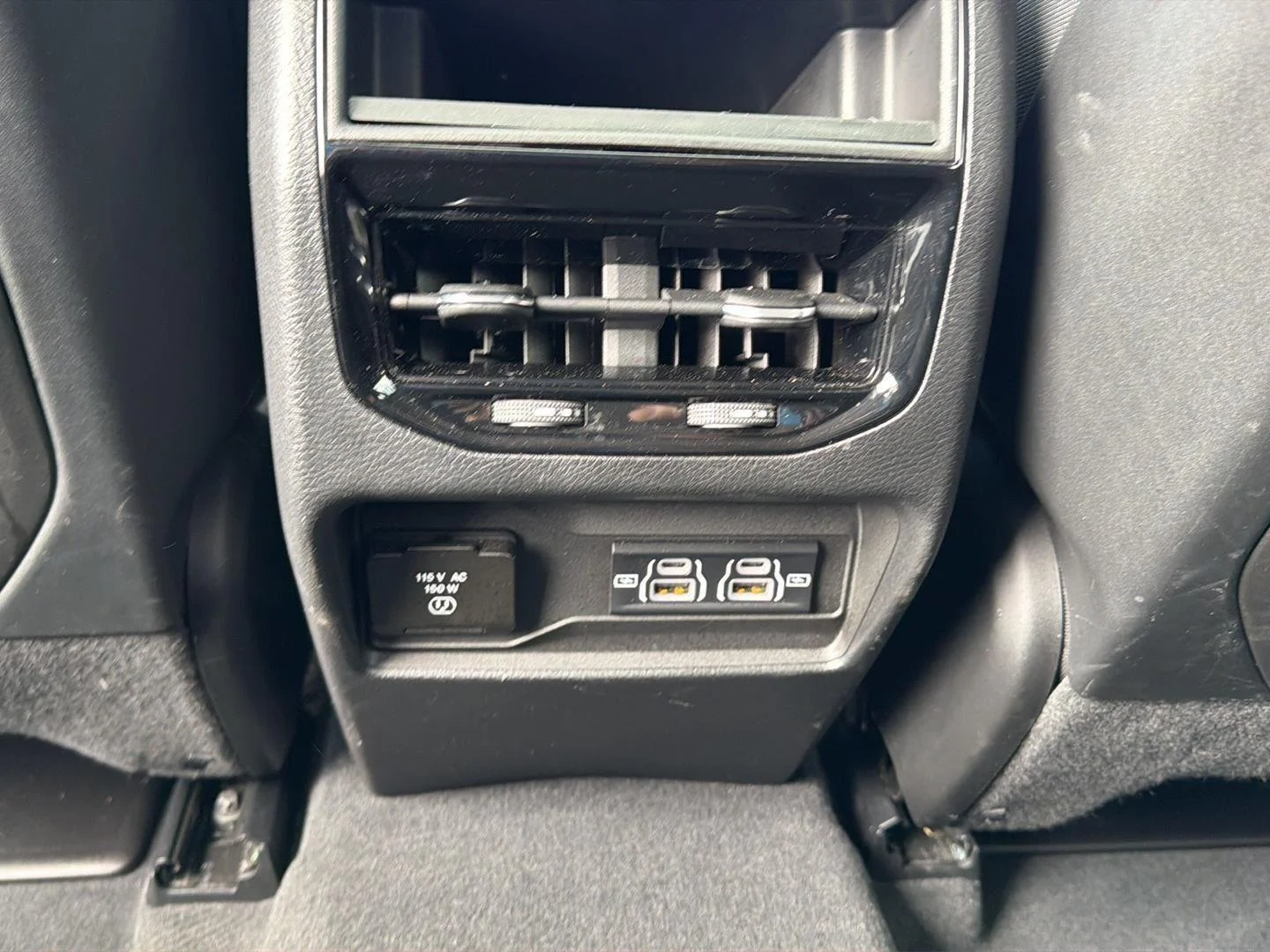 Used 2023 Diamond Black Crystal Pearlcoat Jeep Laredo image 21