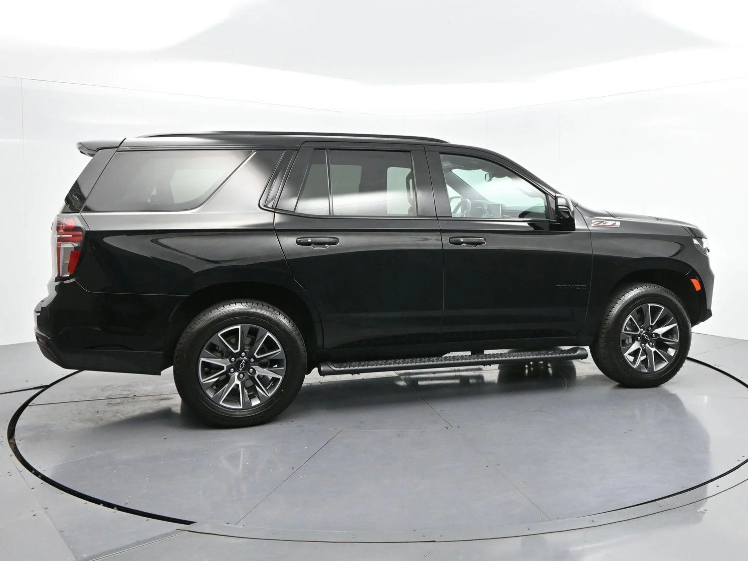 Used 2023 Black Chevrolet Z71 image 8