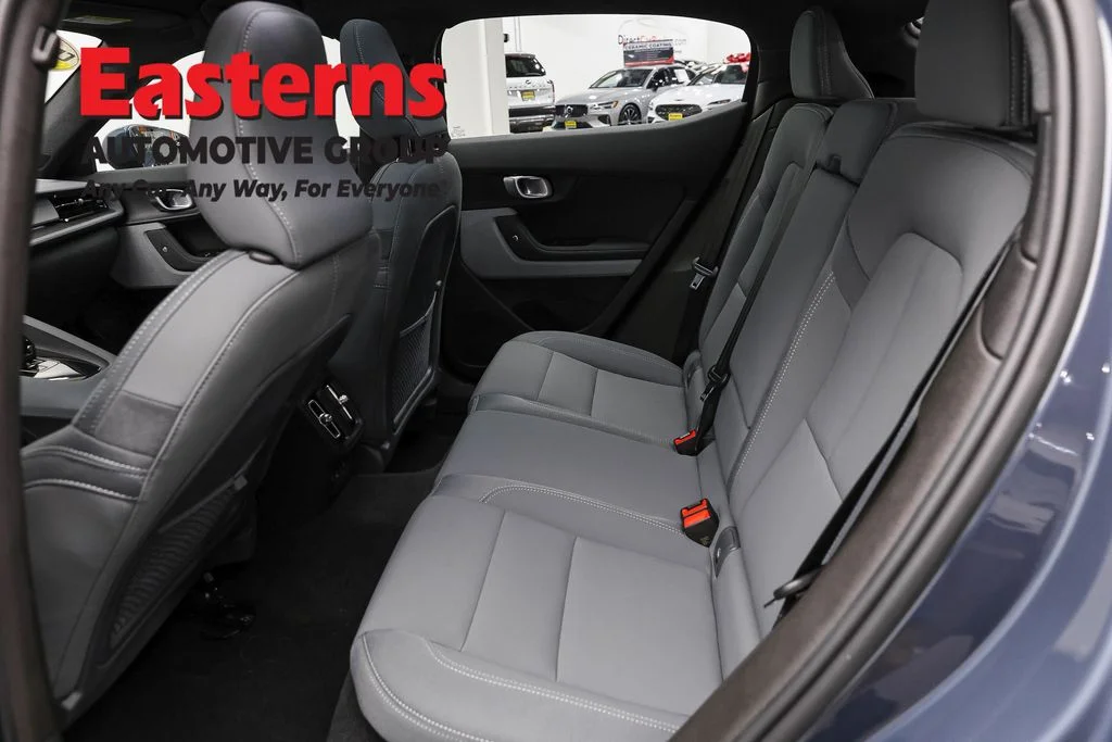 Used 2024 Blue Polestar Long Range Dual Motor image 21