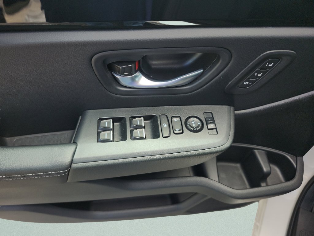 Used 2025  Honda EX-L image 21